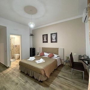 Camera con letto king size